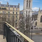Апартаменты Luxury Apt, Eiffel View, Golden Triangle Париж