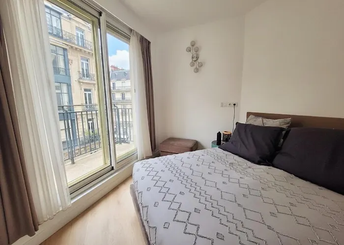 Luxury Apt, Eiffel View, Golden Triangle *