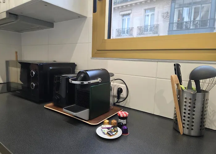Luxury Apt, Eiffel View, Golden Triangle Apartamento Paris