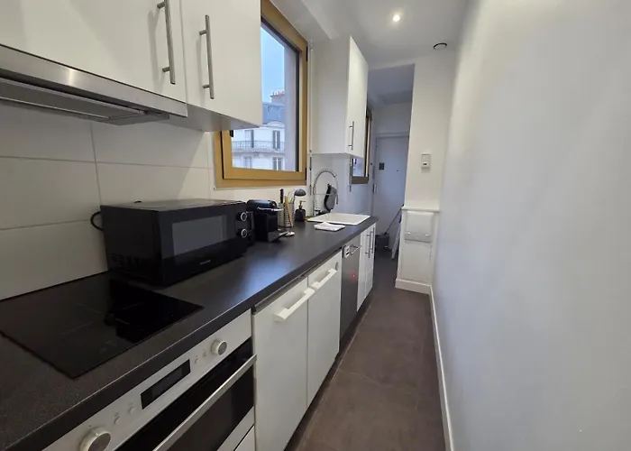 Luxury Apt, Eiffel View, Golden Triangle Párizs
